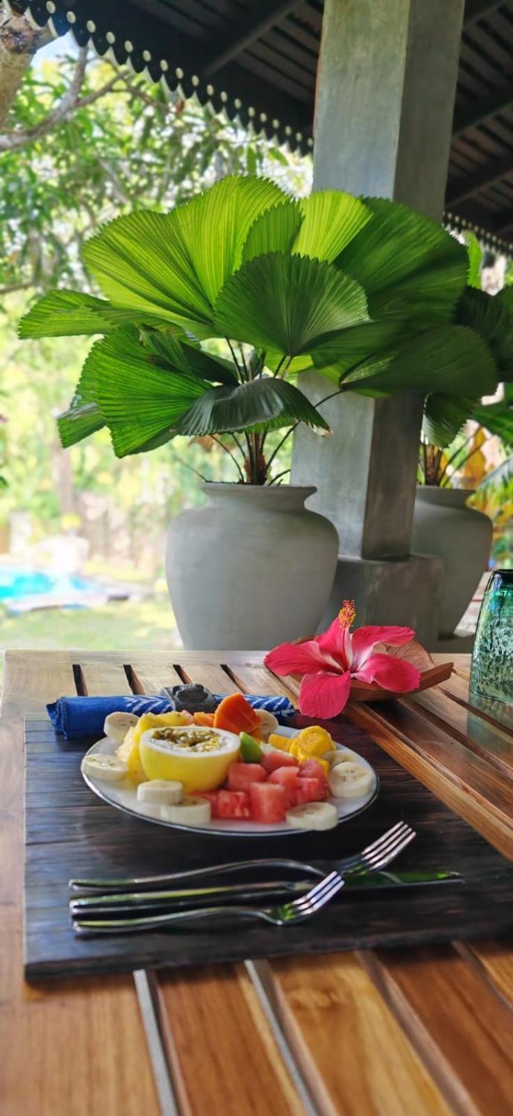 Villa Lyvie Ayurvedic Hotel Tangalle Exteriör bild