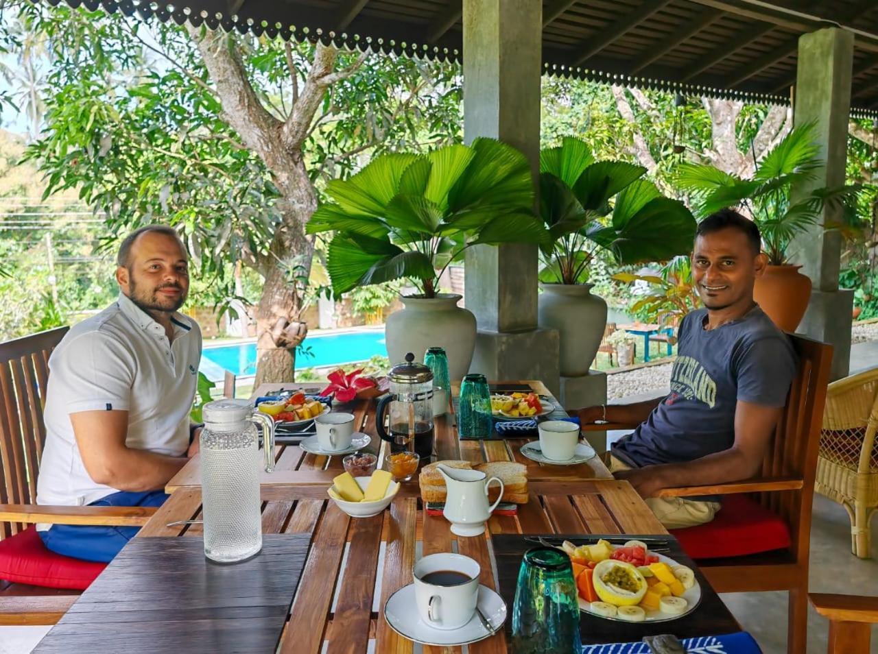 Villa Lyvie Ayurvedic Hotel Tangalle Exteriör bild