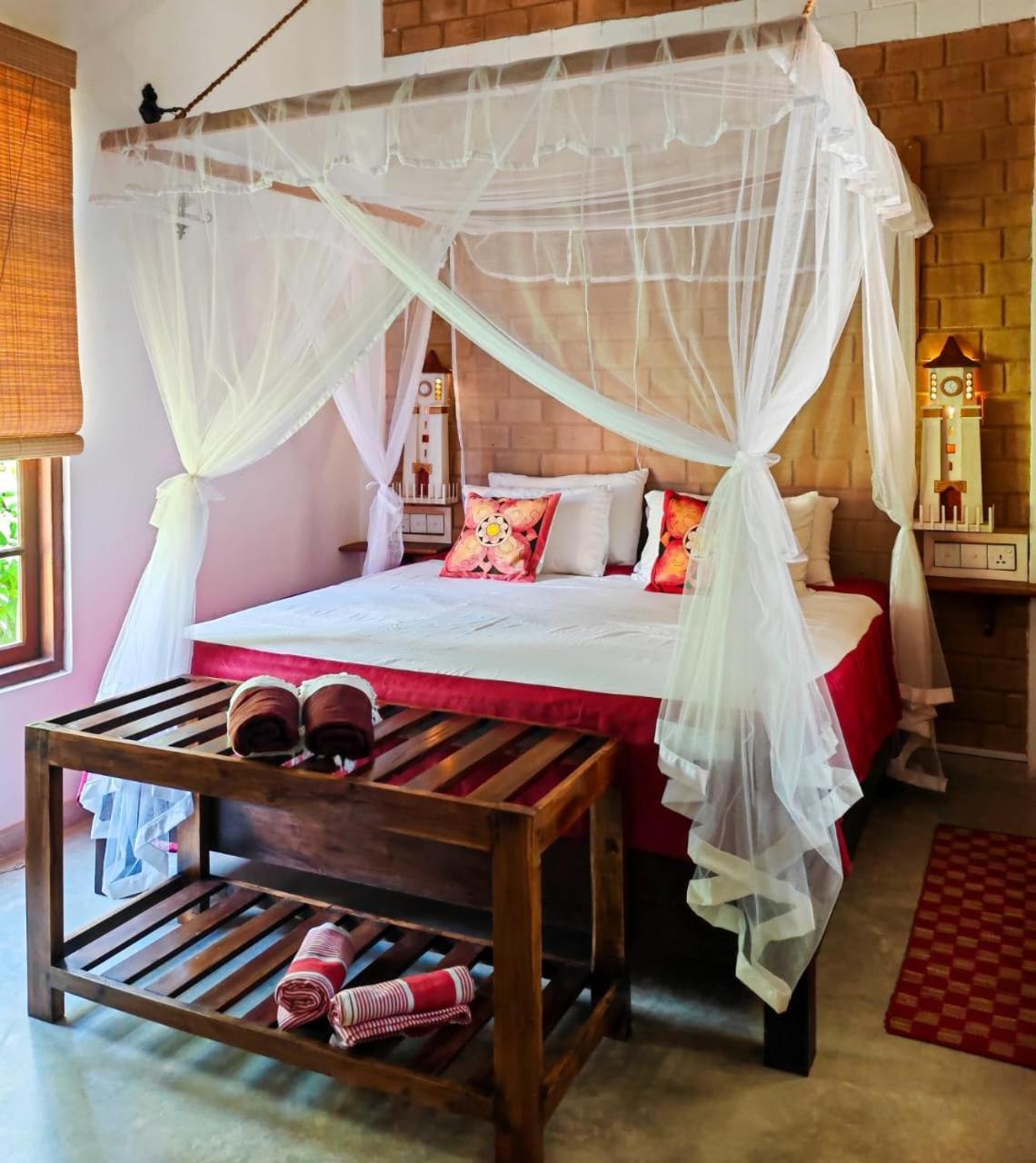 Villa Lyvie Ayurvedic Hotel Tangalle Exteriör bild