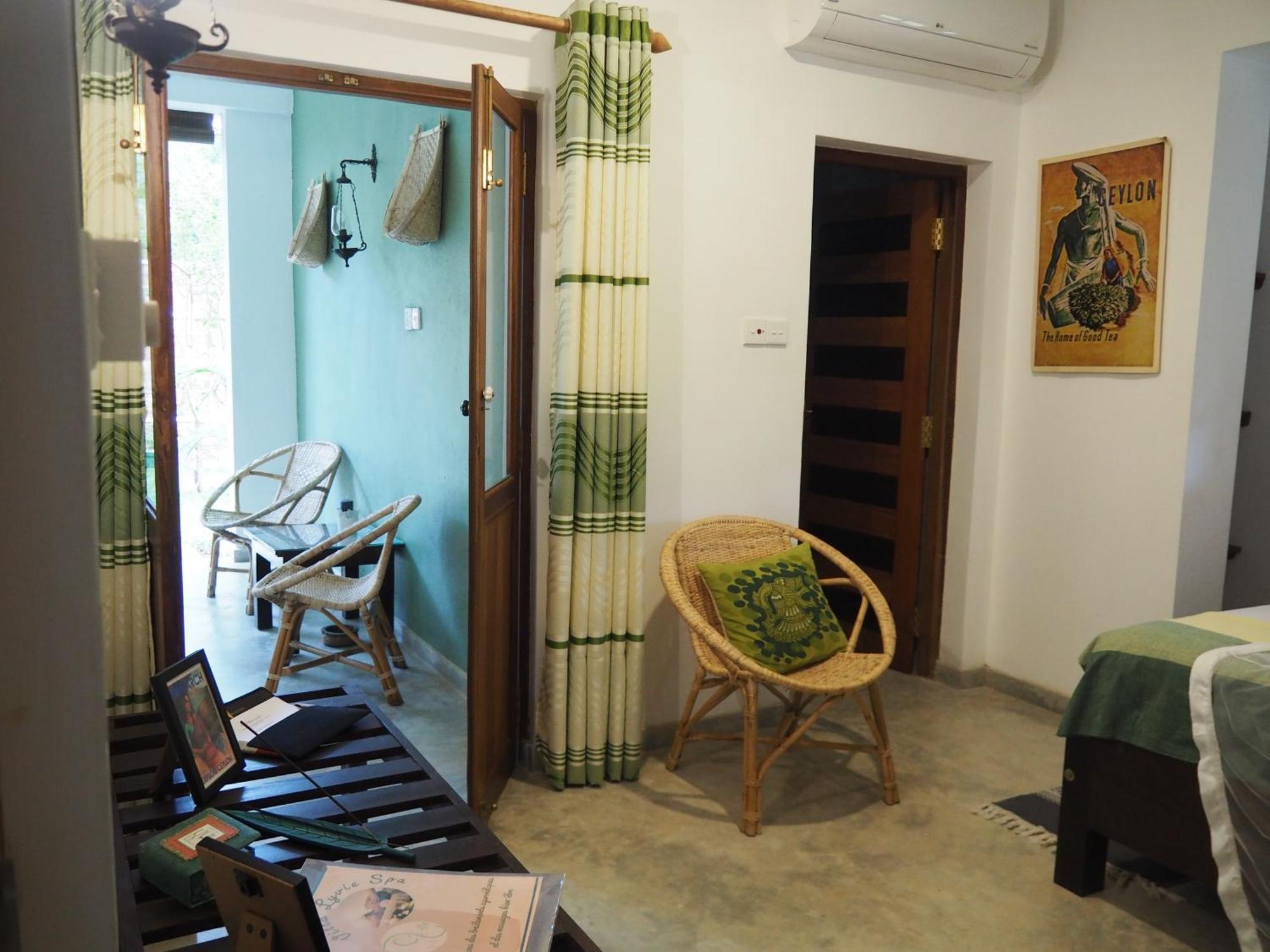 Villa Lyvie Ayurvedic Hotel Tangalle Exteriör bild