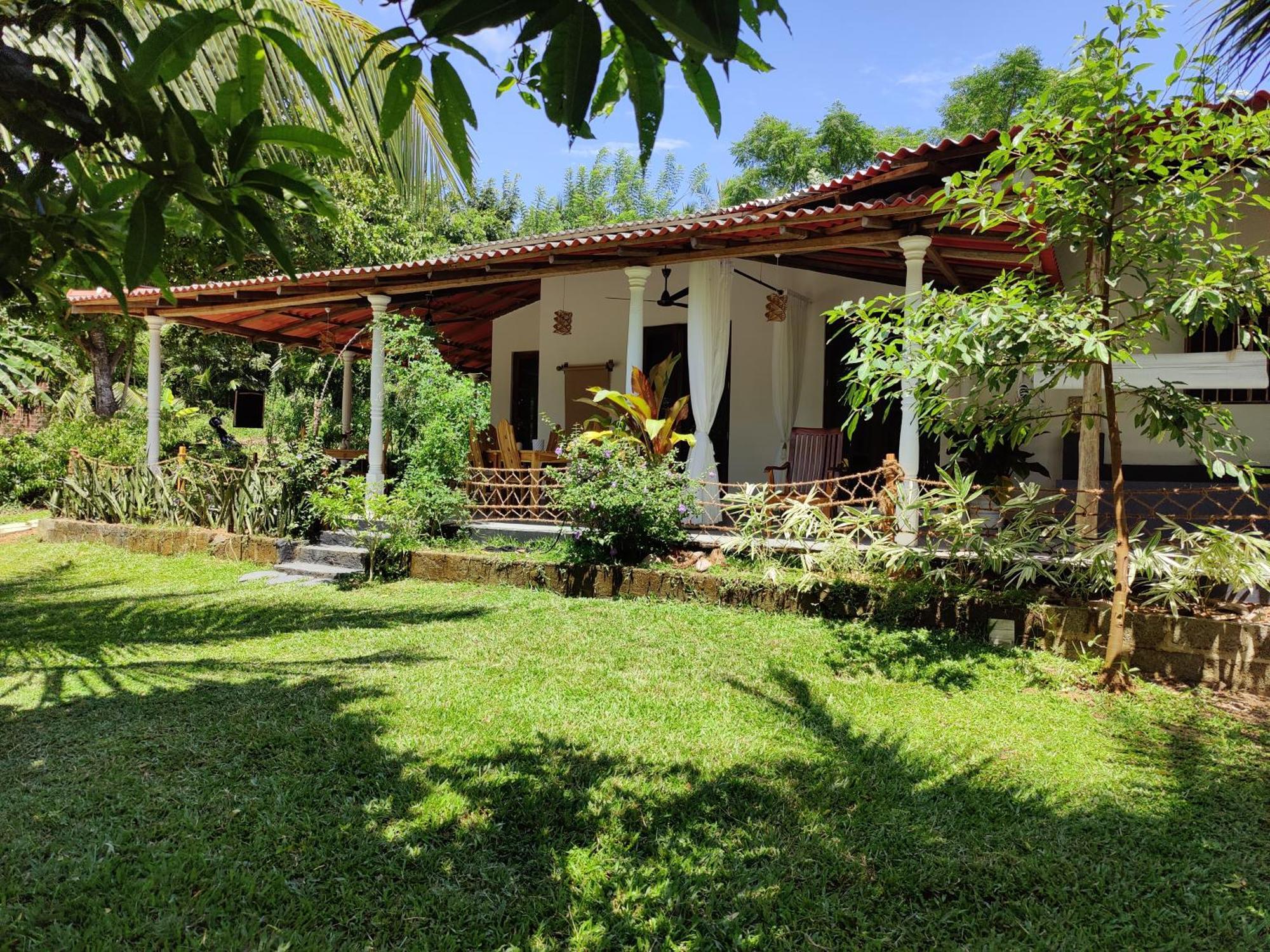 Villa Lyvie Ayurvedic Hotel Tangalle Exteriör bild