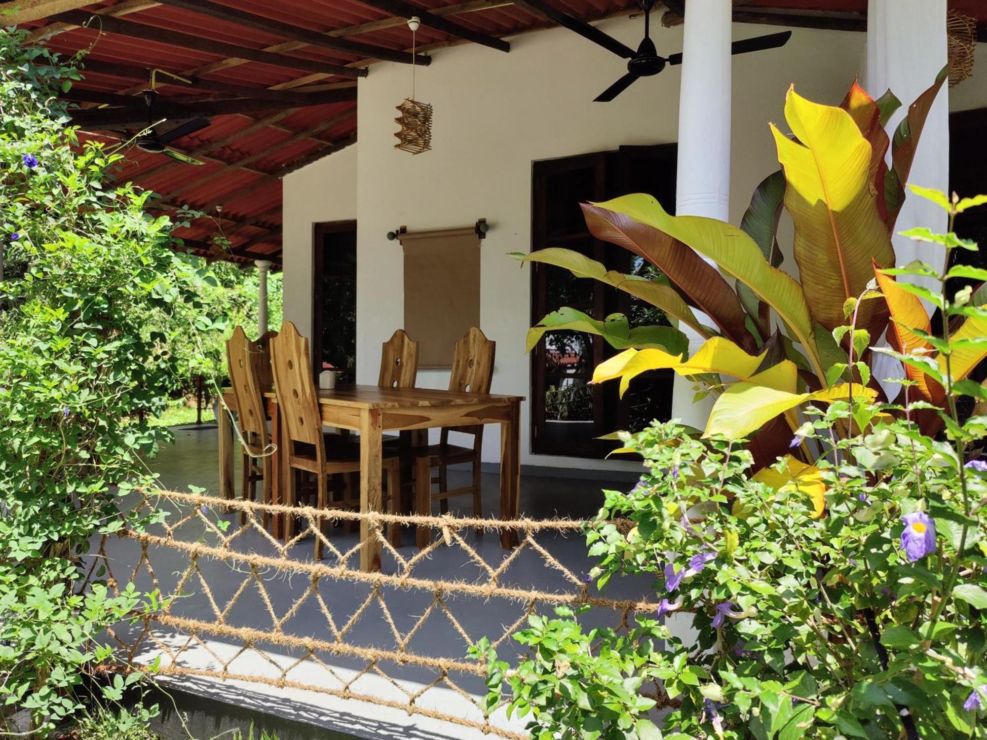 Villa Lyvie Ayurvedic Hotel Tangalle Exteriör bild