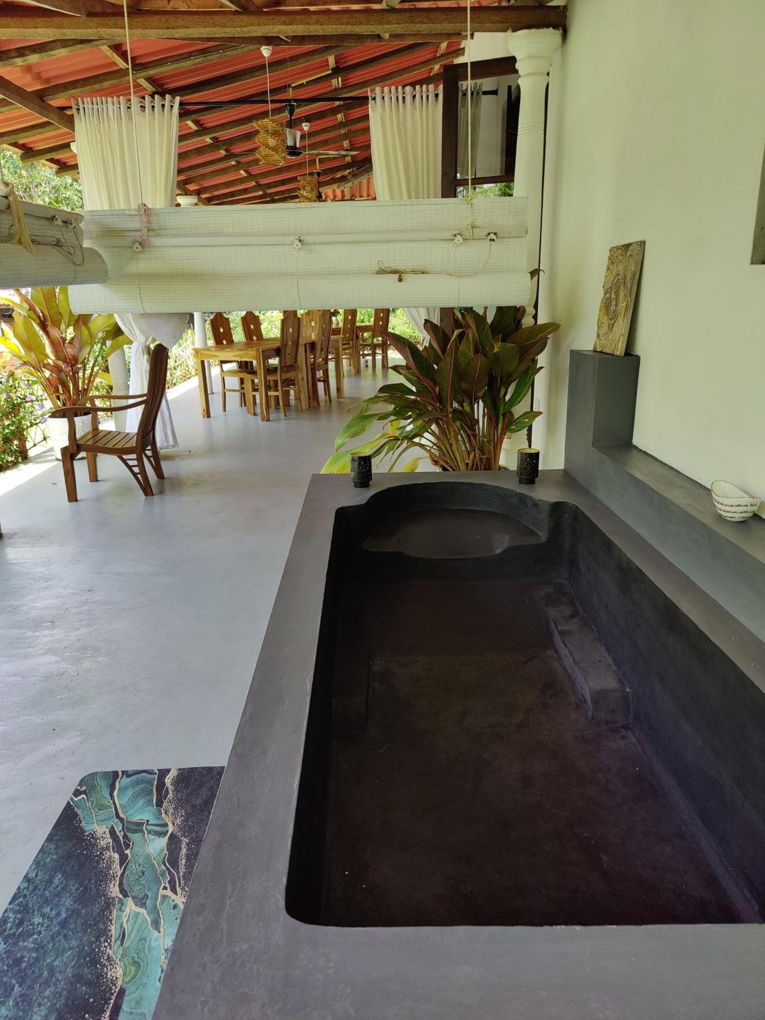 Villa Lyvie Ayurvedic Hotel Tangalle Exteriör bild